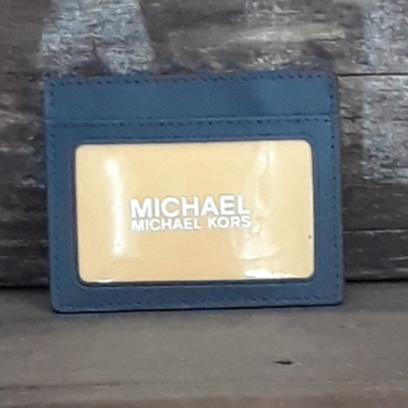 Michael Kors Large Card Holder - Picture 2 of 4